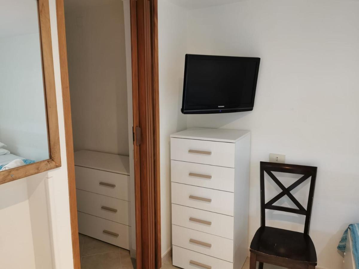 Relais Maria Luisa Locazione Turistica Di Simona Capaccio Bed & Breakfast Fiumicino Bagian luar foto