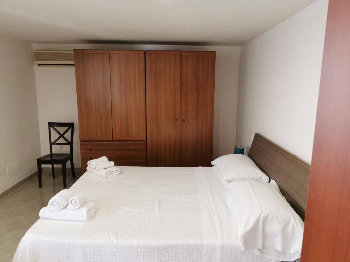 Relais Maria Luisa Locazione Turistica Di Simona Capaccio Bed & Breakfast Fiumicino Bagian luar foto